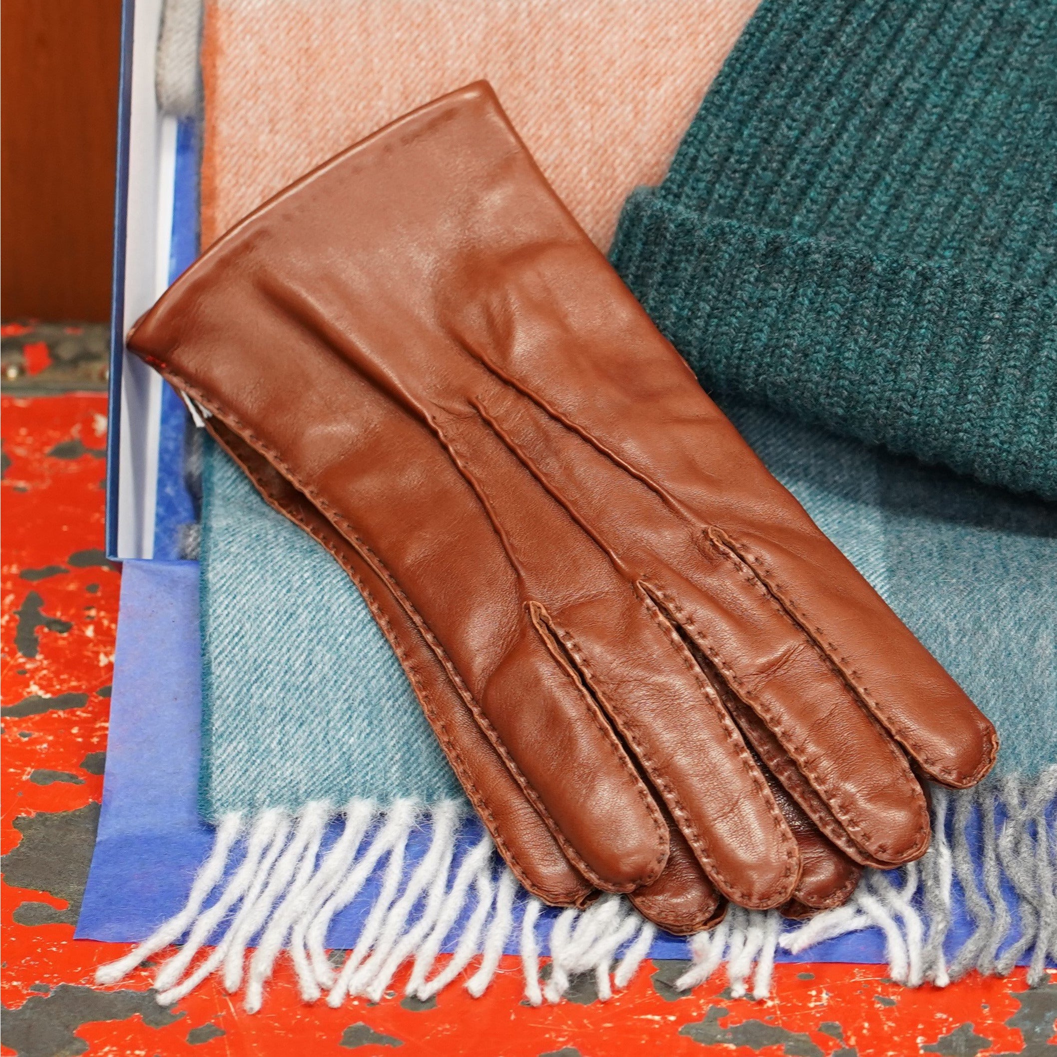 Men's Handsewn Capeskin Gloves with Cashmere Lining